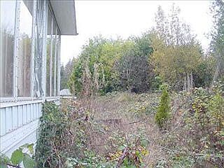 3rd image of 2530 Oregon Ave E