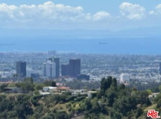 10924 Savona Rd, Los Angeles, CA 90077