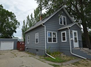 215 N 1st St, Aberdeen, SD 57401