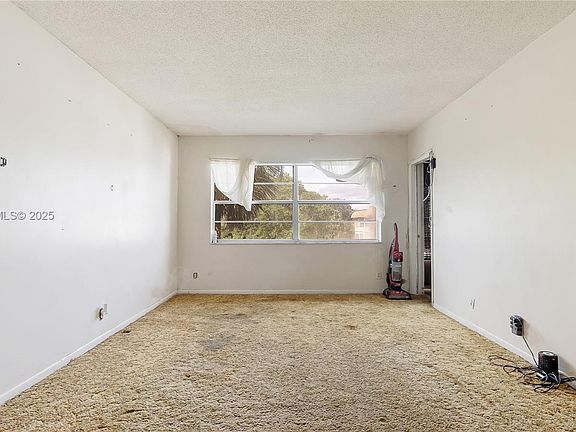 3rd image of 5021 W Oakland Park Blvd APT 312