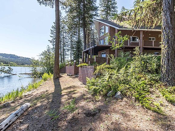 2nd image of 528 Mountain View Dr