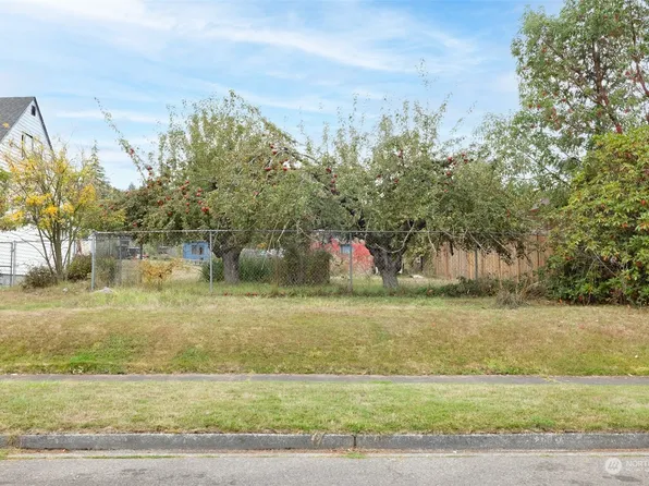 9999 E 11th Street, Port Angeles, WA 98362