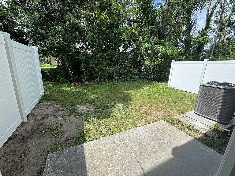 665 W Juniata St — Photo 17