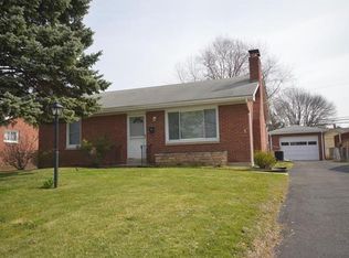 610 Waterloo Dr, Waterloo, IL 62298