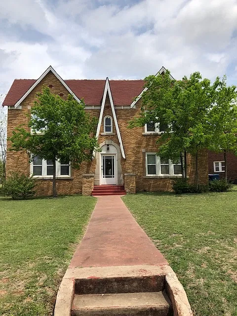 133 NW 30th St