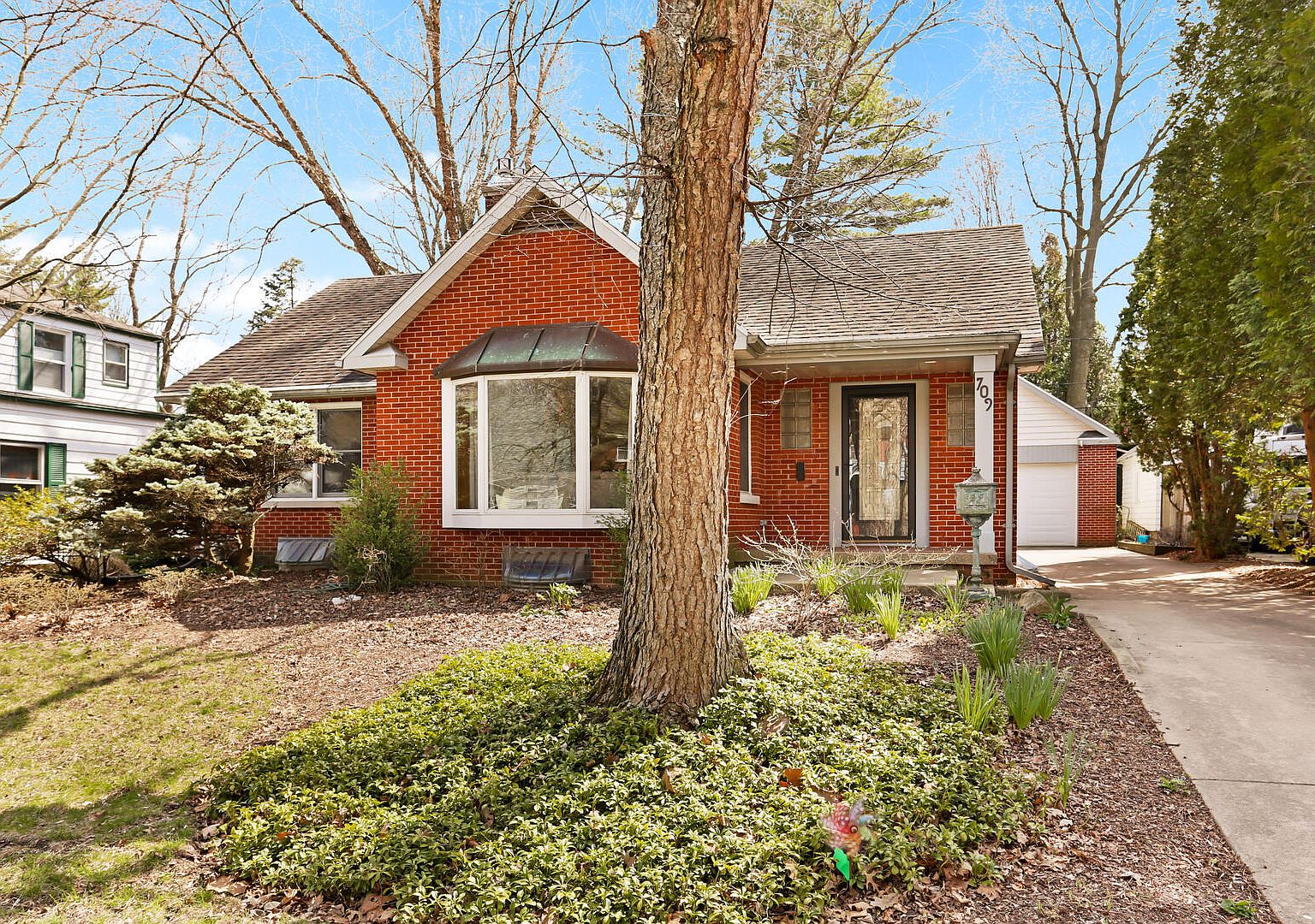 709 W Vermont Ave, Urbana, IL 61801 Zillow