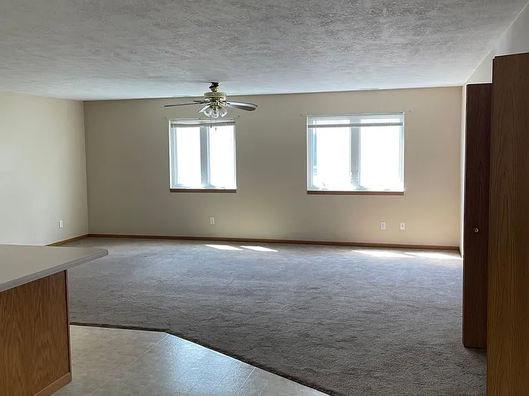 1420 E Redwood Blvd — Photo 5