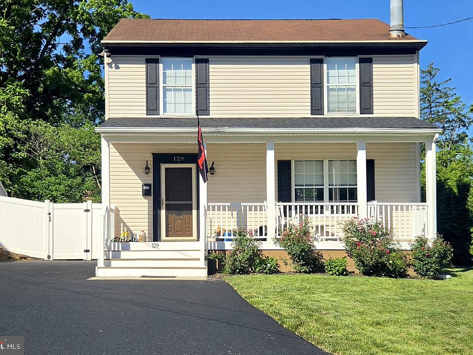 1st image of 129 Ellis St