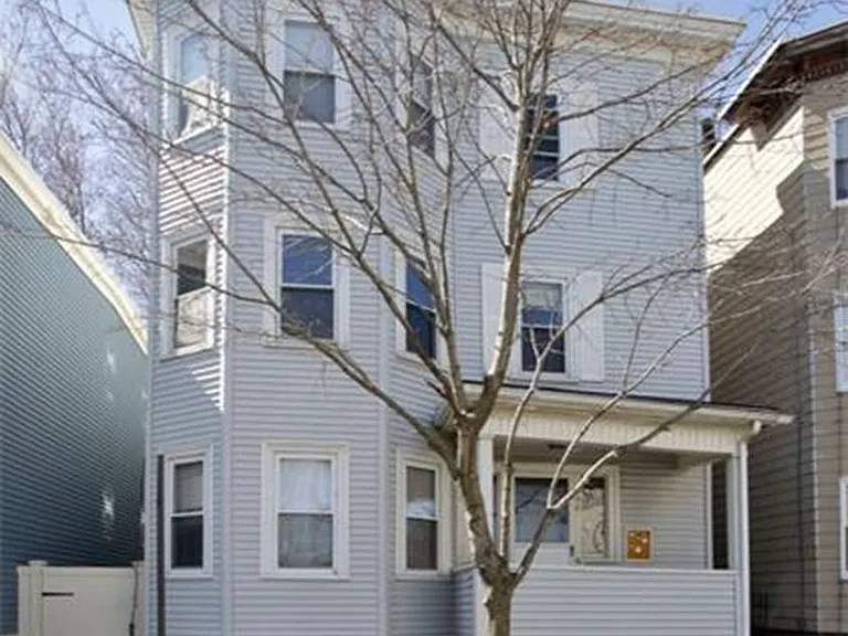 46 Middle St #3 — Photo 35
