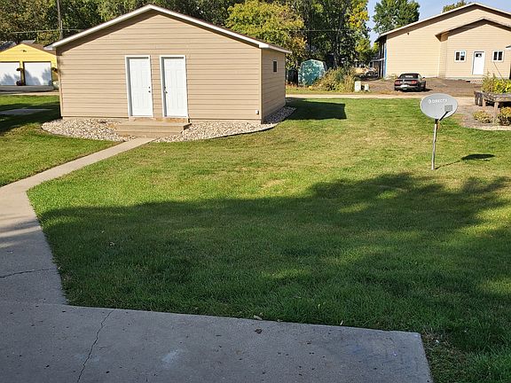 5th image of 1229 1st Ave SE