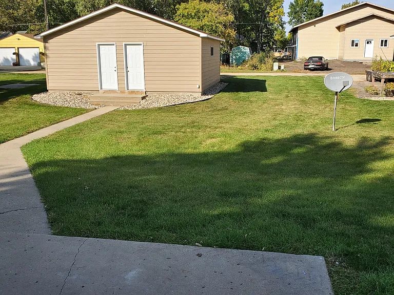 1229 1st Ave SE — Photo 5