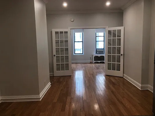 Rented by R New York | media 23