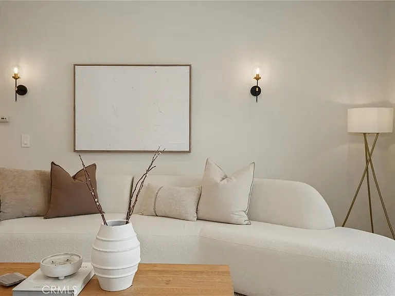 8788 Shoreham Dr #32 — Photo 4