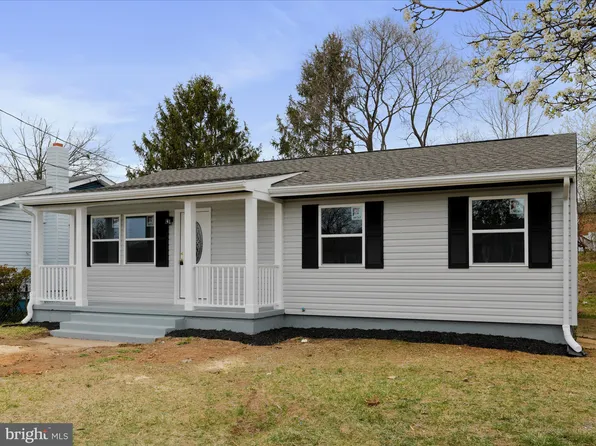 829 W 14th St, Front Royal, VA 22630