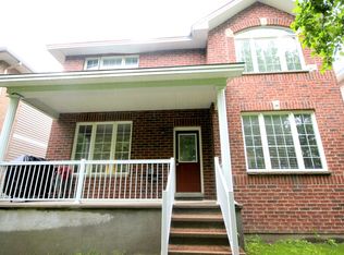 287 Parkin Cir, Ottawa, ON K1T 4G8