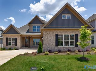 9 Farmhouse Way SW, Huntsville, AL 35803