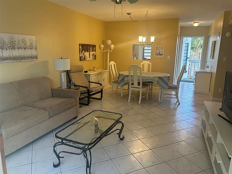 4321 NW 16th St #202C — Photo 9