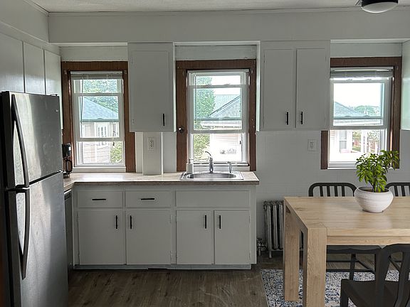2nd image of 41 Medford St #2