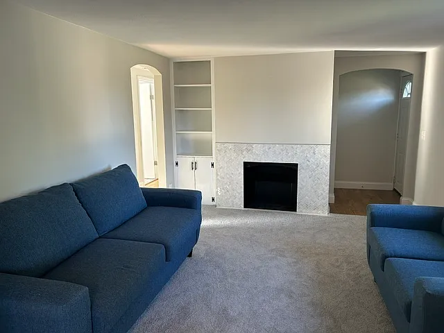 3 bed, 1008 sqft, $2,200 — Photo 4