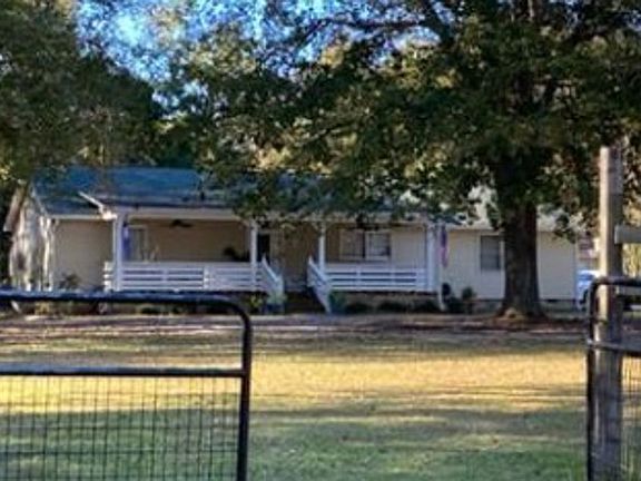 3rd image of 222 Fiddie St