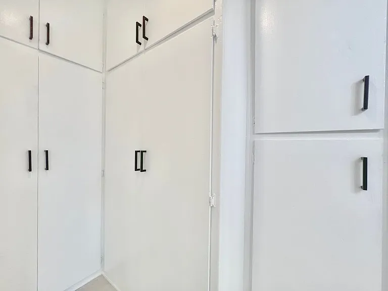 7305 Variel Avenue — Photo 11