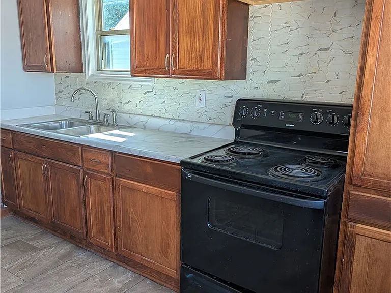 3248 Dudley Ave — Photo 5