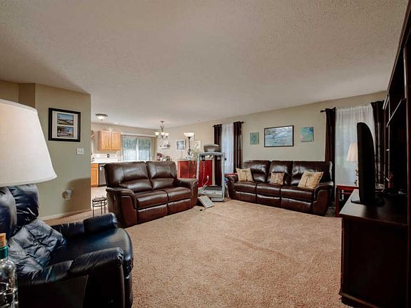 4th image of 635 Thornton Dr