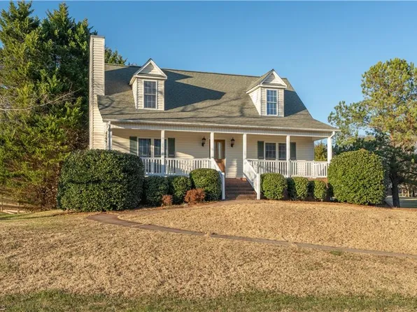 142 Lumina Dr, Lexington, NC 27295