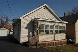 216 Mill St photo 1