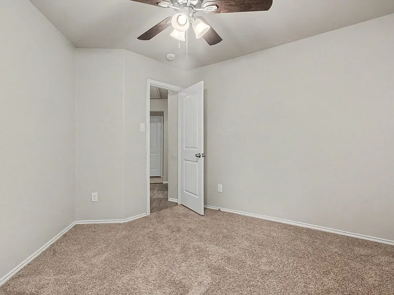 21622 Messara Ct — Photo 14