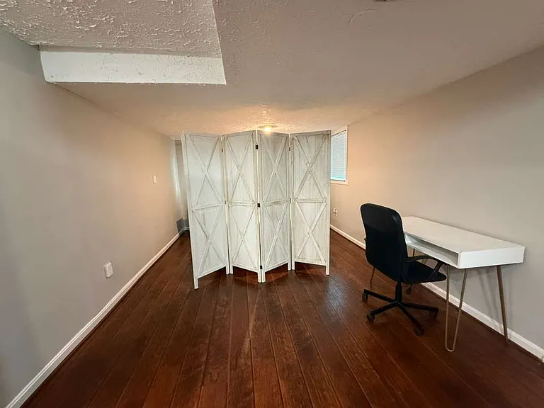 702 Douglass Ave — Photo 3
