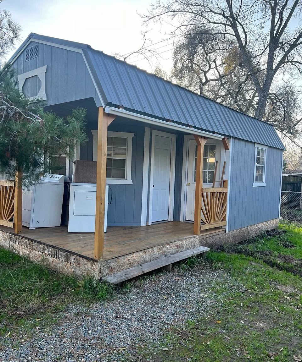 1 bed, 300 sqft, $1,500 — Photo 1