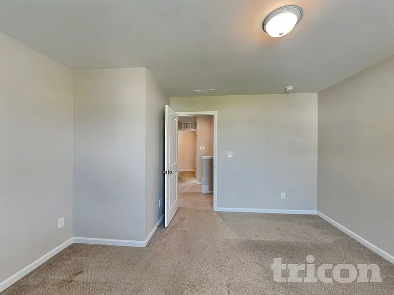 20 Evergreen Ln — Photo 6