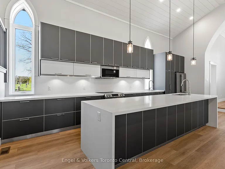 57 Crawford St — Photo 6