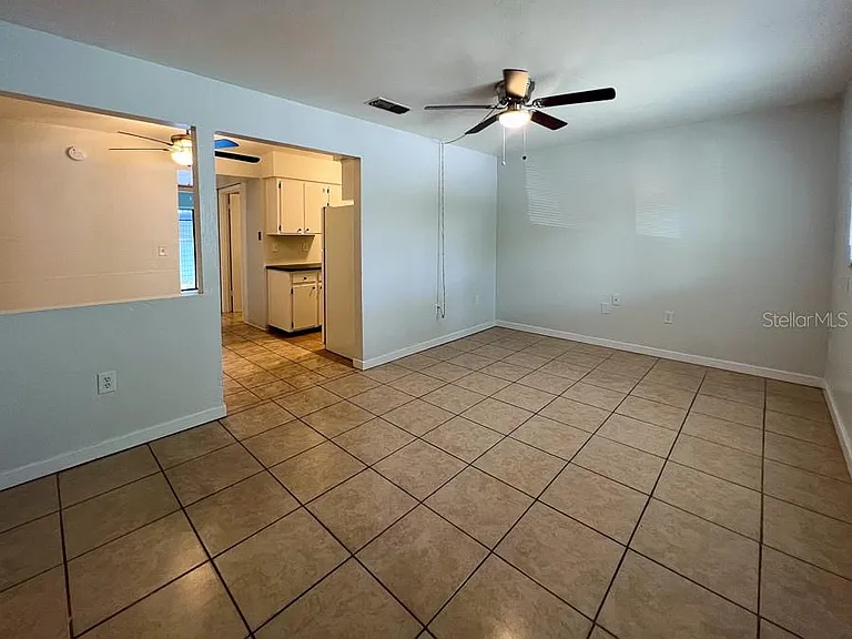 630 SW 67th Ter #A — Photo 2