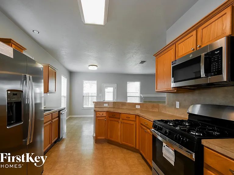 10803 Gold Finch Rd — Photo 6