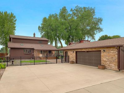 2590 7th STREET SOUTH South, La Crosse, WI, 54601