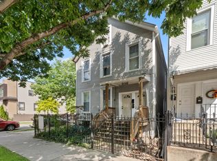 1657 N Artesian Ave, Chicago, IL