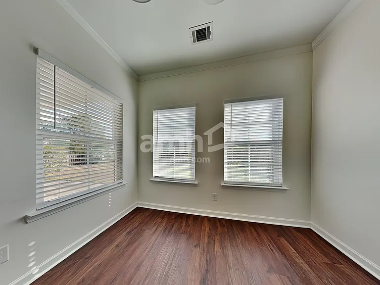 131 Waverly Way — Photo 4