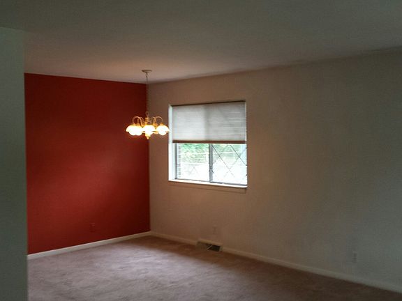 2nd image of 316 E Woodlawn Pl