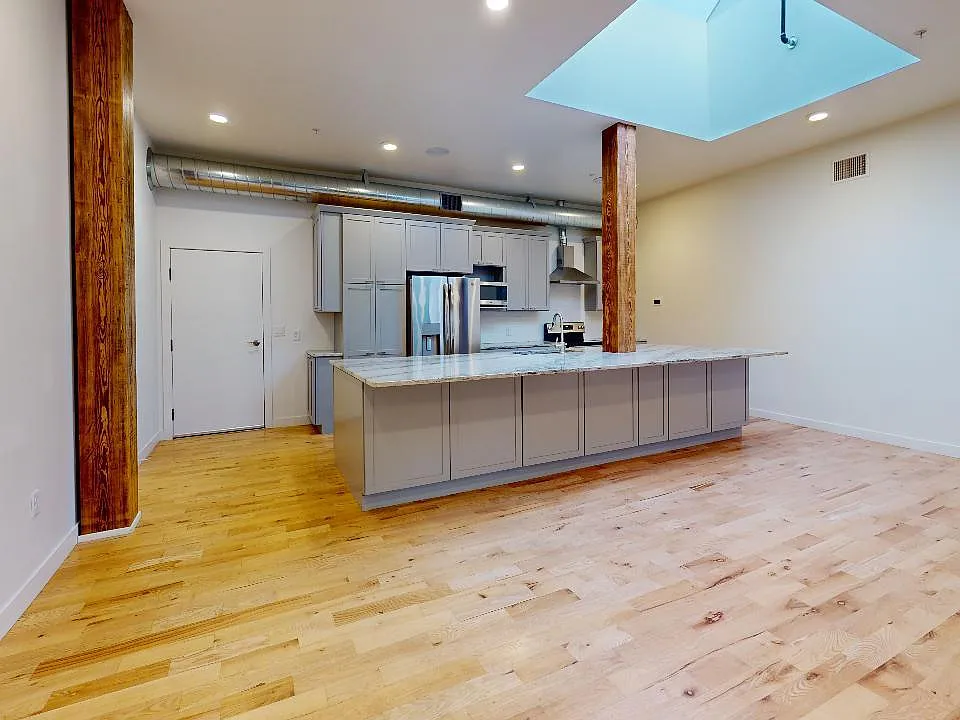 112 W 2nd St #6