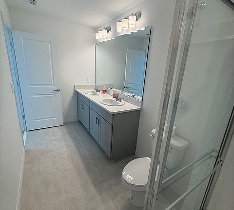 4th image of 2204 Portrait St #2204