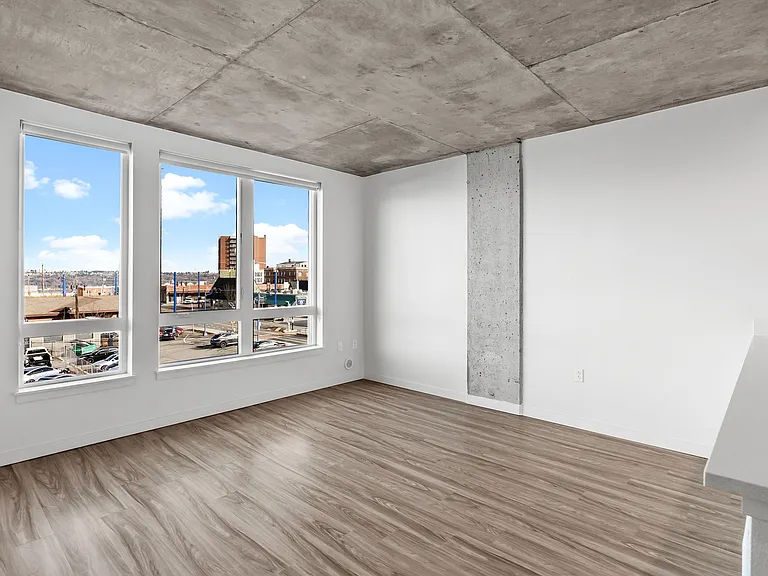 Stadium Apartments — Photo 59