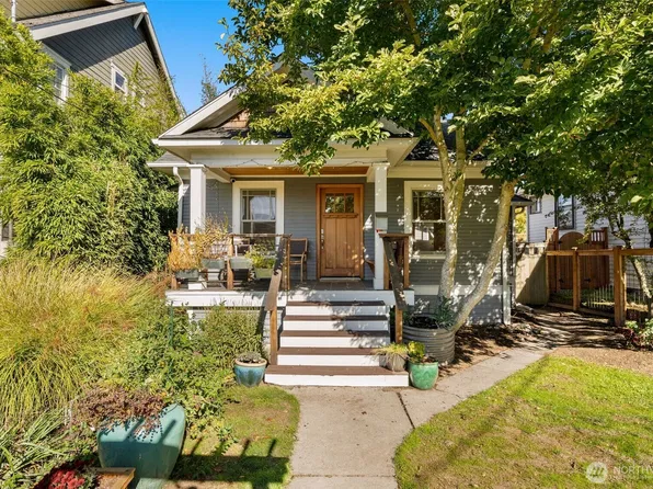 130 NW 74th Street, Seattle, WA 98117