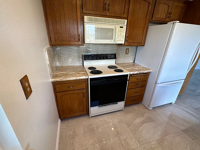740 Highland St — Photo 27