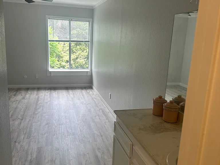 7500 Parkway Dr #300 — Photo 8