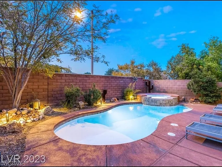 7086 Positano Hill Ave — Photo 2