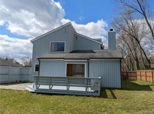 36 Lantern Cir, Stamford, CT 06905