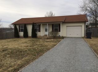216 Golden Pond Ave, Oak Grove, KY 42262