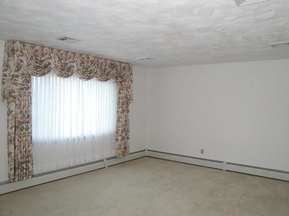 5th image of 616 Leon Dr